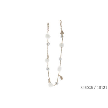 GUIRLANDE AVEC POMPONS ET︱Lory