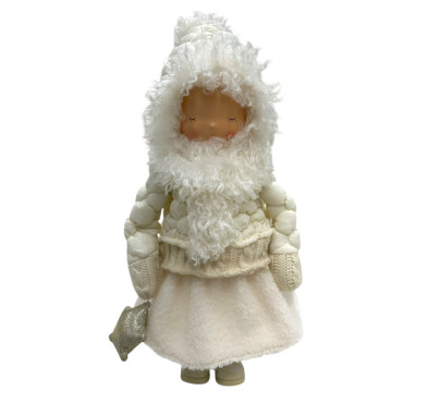 FILLE D HIVER DEBOUT