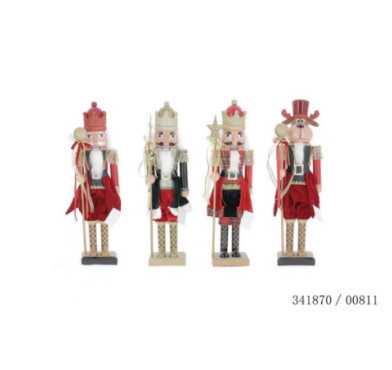 CASSE NOISETTE DEBOUT SUR