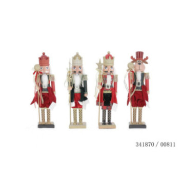 CASSE NOISETTE DEBOUT SUR