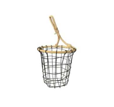 PANIER EN METAL NOIR ET RATTAN