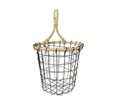 PANIER EN METAL NOIR ET RATTAN