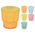 GOBELET EN PLASTIQUE STRIE
